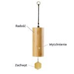 Bambusowy dzwonek wietrzny cylindryczny w ogrodzie