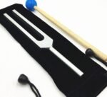 Kamerton 432 Hz z pałeczką na aksamitnym etui