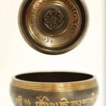 Misa Tybetańska 12 cm - Mantra Om Mani Padme Hum w Reliefie
