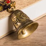 Tibetański Dzwon Medytacyjny z Mantrą Om Mani Padme Om